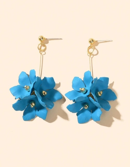 Oorbellen Flowers aan steel, aqua