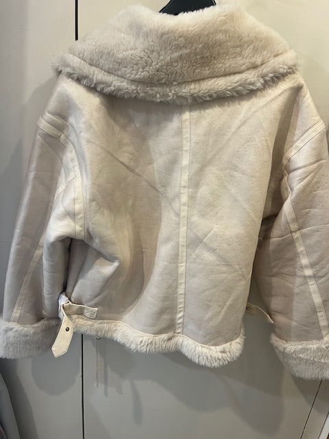 Jas Lammy coat met riempjes aan de zijkant, Faux bontrand en 2 steekzakken