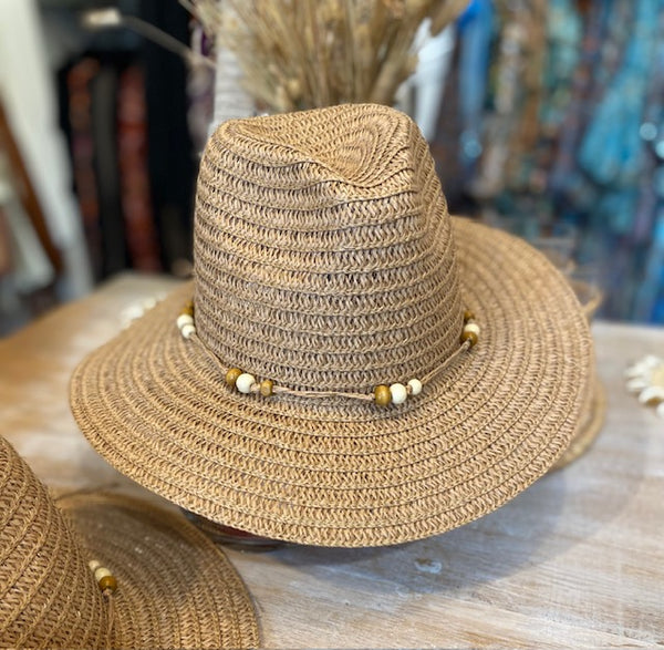 Ibiza hoed verstelbaar met houten kralen, beige