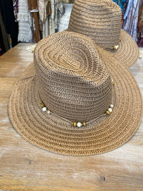 Ibiza hoed verstelbaar met houten kralen, beige