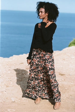 Isla Ibiza Bonita Maxi Skirt Paisley Fiesta – Black 8222804