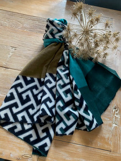Winter sjaal smaragd groen/taupe/zwart